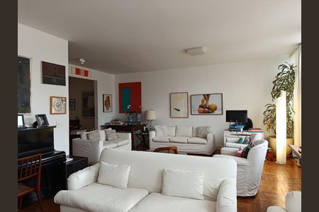 Apartamento para alugar com 200m², 3 quartos e 1 vaga Apartamento para alugar com 200m², 3 quartos e 1 vagaSala