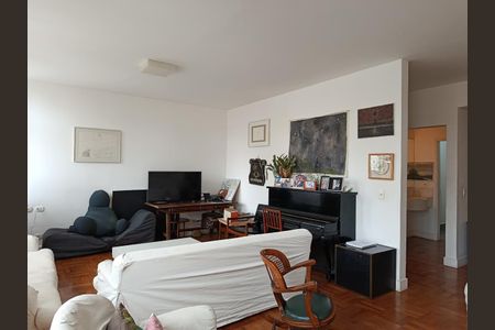 Apartamento para alugar com 200m², 3 quartos e 1 vaga Apartamento para alugar com 200m², 3 quartos e 1 vagaSala
