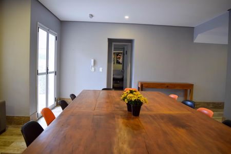 Apartamento à venda com 65m², 2 quartos e 1 vagaÁrea comum