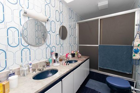 Casa à venda com 213m², 3 quartos e 5 vagasBanheiro Social