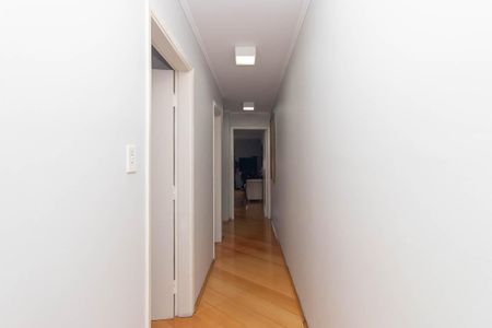 Casa à venda com 213m², 3 quartos e 5 vagasCorredor dos Quartos