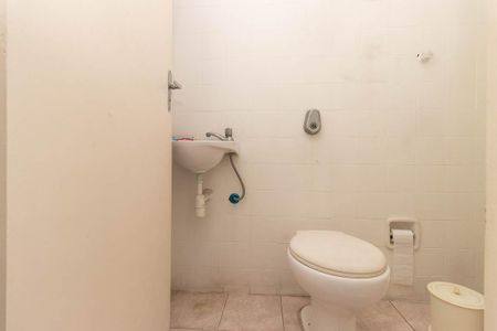 Casa à venda com 213m², 3 quartos e 5 vagasBanheiro de serviço