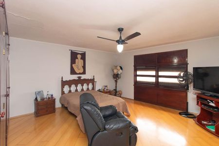 Casa à venda com 213m², 3 quartos e 5 vagasQuarto Suíte