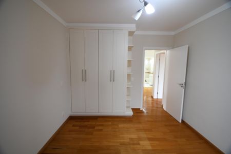 Casa de condomínio para alugar com 300m², 4 quartos e 6 vagasSuíte 4