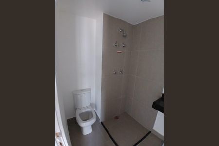 Banheiro de kitnet/studio à venda com 1 quarto, 23m² em Brooklin, São Paulo