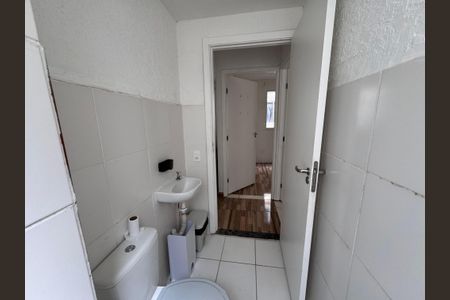 Apartamento para alugar com 48m², 2 quartos e sem vaga Apartamento para alugar com 48m², 2 quartos e sem vagaBanheiro