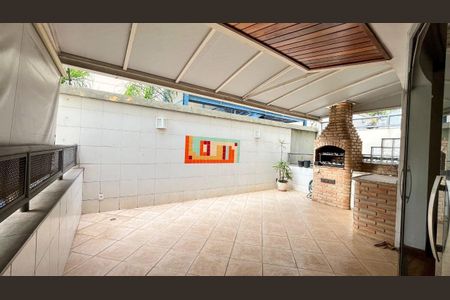 Apartamento à venda com 118m², 3 quartos e 2 vagasFoto 02