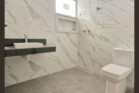 Casa à venda com 89m², 3 quartos e 2 vagasBanheiro 