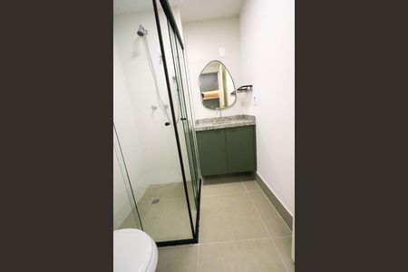 Banheiro de kitnet/studio para alugar com 1 quarto, 25m² em Vila Cordeiro, São Paulo