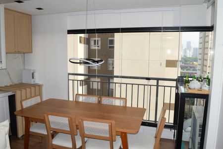 Apartamento à venda com 55m², 2 quartos e 1 vagaVaranda