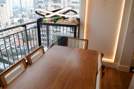 Apartamento à venda com 55m², 2 quartos e 1 vagaVaranda