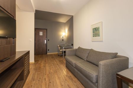 Sala de TV de apartamento à venda com 1 quarto, 34m² em Vila da Serra, Nova Lima