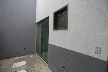 Varanda da Sala de casa de condomínio para alugar com 2 quartos, 170m² em Colubandê, São Gonçalo