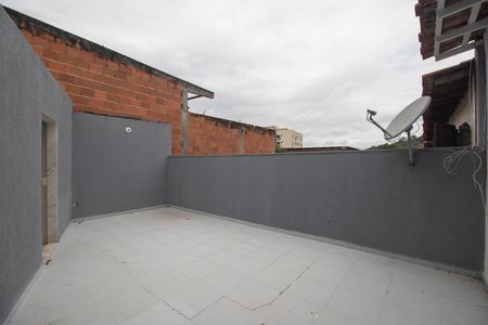 Terraço de casa de condomínio para alugar com 2 quartos, 170m² em Colubandê, São Gonçalo