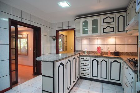 Casa para alugar com 250m², 3 quartos e 2 vagasCozinha