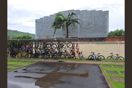 Apartamento à venda com 41m², 2 quartos e 1 vaga Apartamento à venda com 41m², 2 quartos e 1 vagaÁrea Comum - Bicicletário