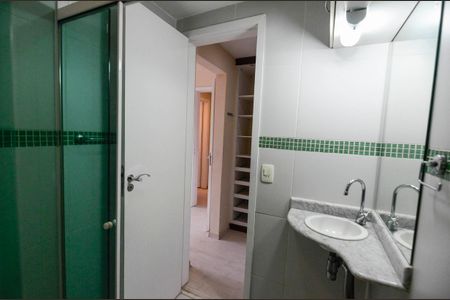 Apartamento à venda com 63m², 1 quarto e 1 vaga Apartamento à venda com 63m², 1 quarto e 1 vagaBanheiro da Suíte