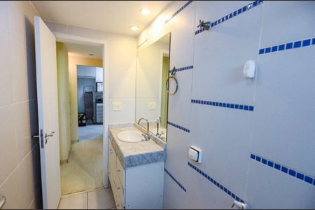 Apartamento à venda com 63m², 1 quarto e 1 vaga Apartamento à venda com 63m², 1 quarto e 1 vagaBanheiro Social