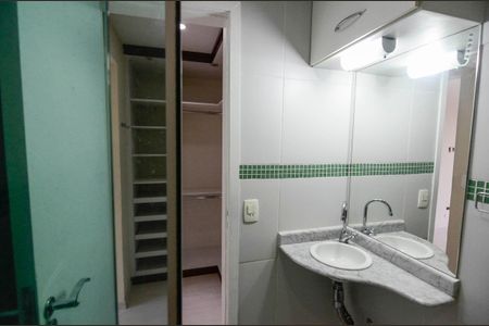 Apartamento à venda com 63m², 1 quarto e 1 vaga Apartamento à venda com 63m², 1 quarto e 1 vagaBanheiro da Suíte