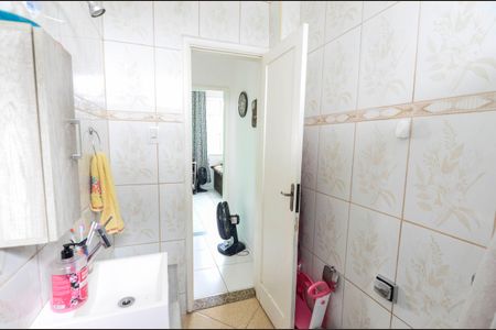Apartamento à venda com 78m², 2 quartos e 1 vaga Apartamento à venda com 78m², 2 quartos e 1 vagaBanheiro