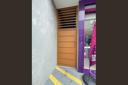 Casa para alugar com 30m², 2 quartos e sem vaga Casa para alugar com 30m², 2 quartos e sem vagaFachada