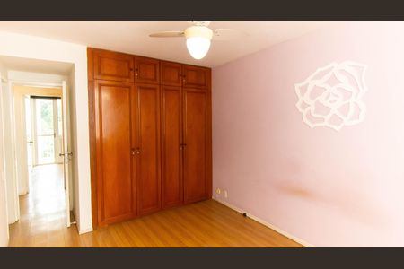 Apartamento à venda com 116m², 3 quartos e 1 vaga Apartamento à venda com 116m², 3 quartos e 1 vagaQuarto 3