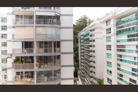 Apartamento à venda com 116m², 3 quartos e 1 vaga Apartamento à venda com 116m², 3 quartos e 1 vagaSacada