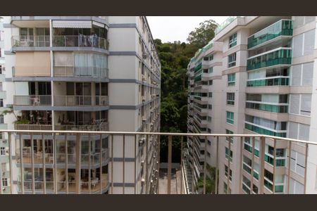 Apartamento à venda com 116m², 3 quartos e 1 vaga Apartamento à venda com 116m², 3 quartos e 1 vagaQuarto 1 Vista