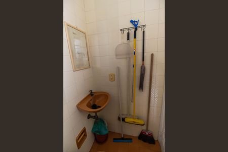 Apartamento à venda com 116m², 3 quartos e 1 vaga Apartamento à venda com 116m², 3 quartos e 1 vagaBanheiro de Serviço