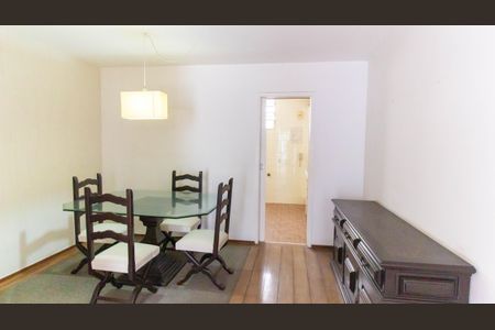 Apartamento à venda com 116m², 3 quartos e 1 vaga Apartamento à venda com 116m², 3 quartos e 1 vagaSala