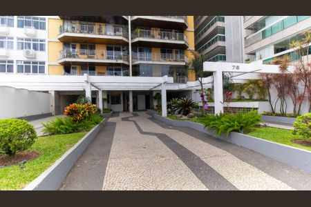 Apartamento à venda com 116m², 3 quartos e 1 vaga Apartamento à venda com 116m², 3 quartos e 1 vagaFachada