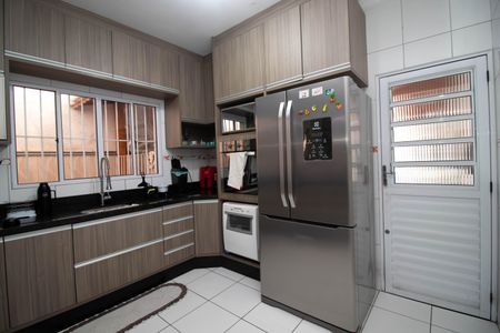Casa à venda com 125m², 3 quartos e 2 vagasCozinha
