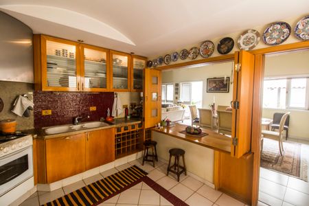 Casa de condomínio à venda com 333m², 3 quartos e 4 vagasCozinha