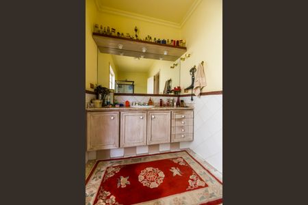 Casa de condomínio à venda com 333m², 3 quartos e 4 vagasBanheiro da Suíte