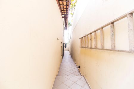 Casa de condomínio à venda com 333m², 3 quartos e 4 vagasCorredor