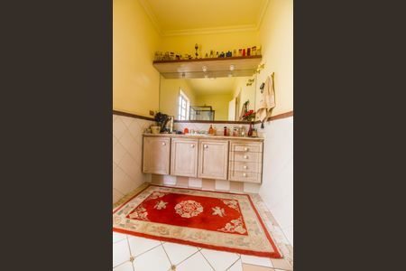 Casa de condomínio à venda com 333m², 3 quartos e 4 vagasBanheiro da Suíte