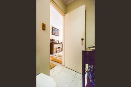 Casa de condomínio à venda com 333m², 3 quartos e 4 vagasLavabo