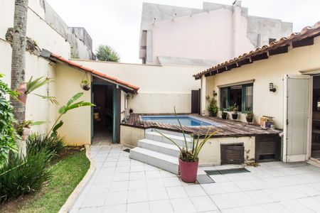 Casa de condomínio à venda com 333m², 3 quartos e 4 vagasPiscina