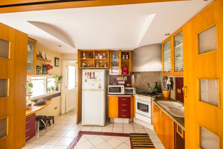 Casa de condomínio à venda com 333m², 3 quartos e 4 vagasCozinha