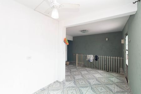 Casa à venda com 180m², 3 quartos e 2 vagasSala