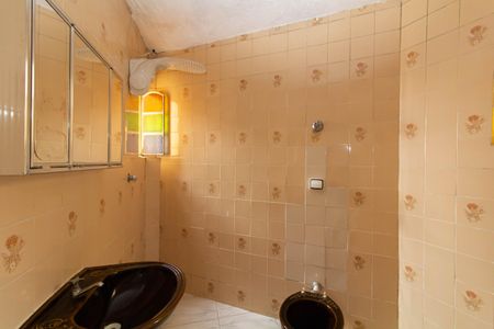 Casa à venda com 180m², 3 quartos e 2 vagasBanheiro da Suíte