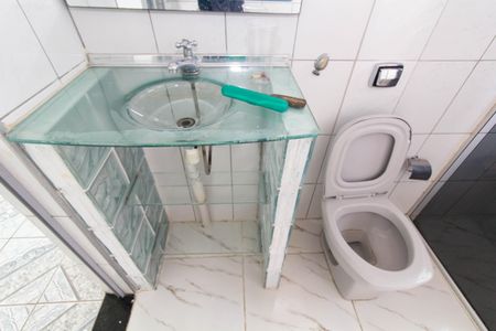 Casa à venda com 180m², 3 quartos e 2 vagasBanheiro Social