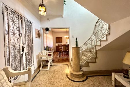 Casa à venda com 358m², 5 quartos e 4 vagasCorredor