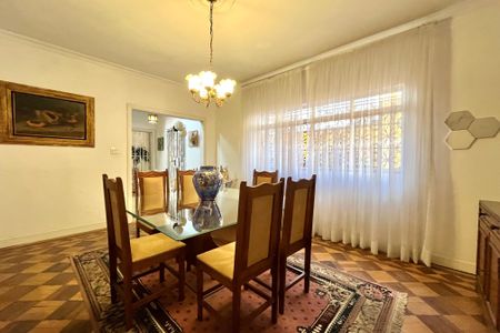 Casa à venda com 358m², 5 quartos e 4 vagasCopa