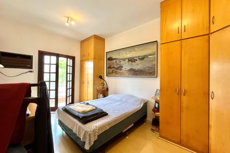 Casa à venda com 358m², 5 quartos e 4 vagasSuite -Casa 2