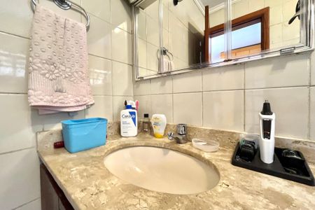 Casa à venda com 358m², 5 quartos e 4 vagasBanheiro da Suít -Casa 2