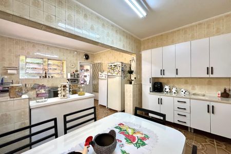 Casa à venda com 358m², 5 quartos e 4 vagasCozinha