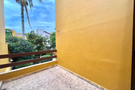 Casa à venda com 358m², 5 quartos e 4 vagasVaranda Quarto 1-Casa 2