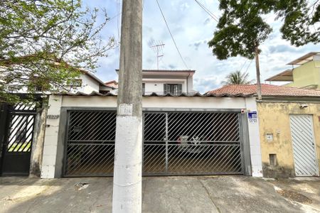 Casa à venda com 358m², 5 quartos e 4 vagasFachada