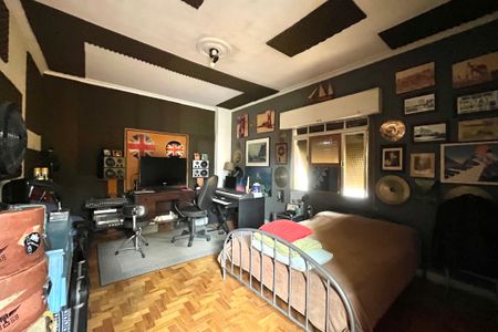 Casa à venda com 358m², 5 quartos e 4 vagasQuarto 3